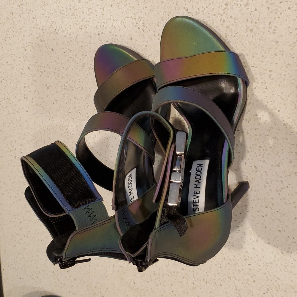 Steve Madden 8.5 Oil Heels